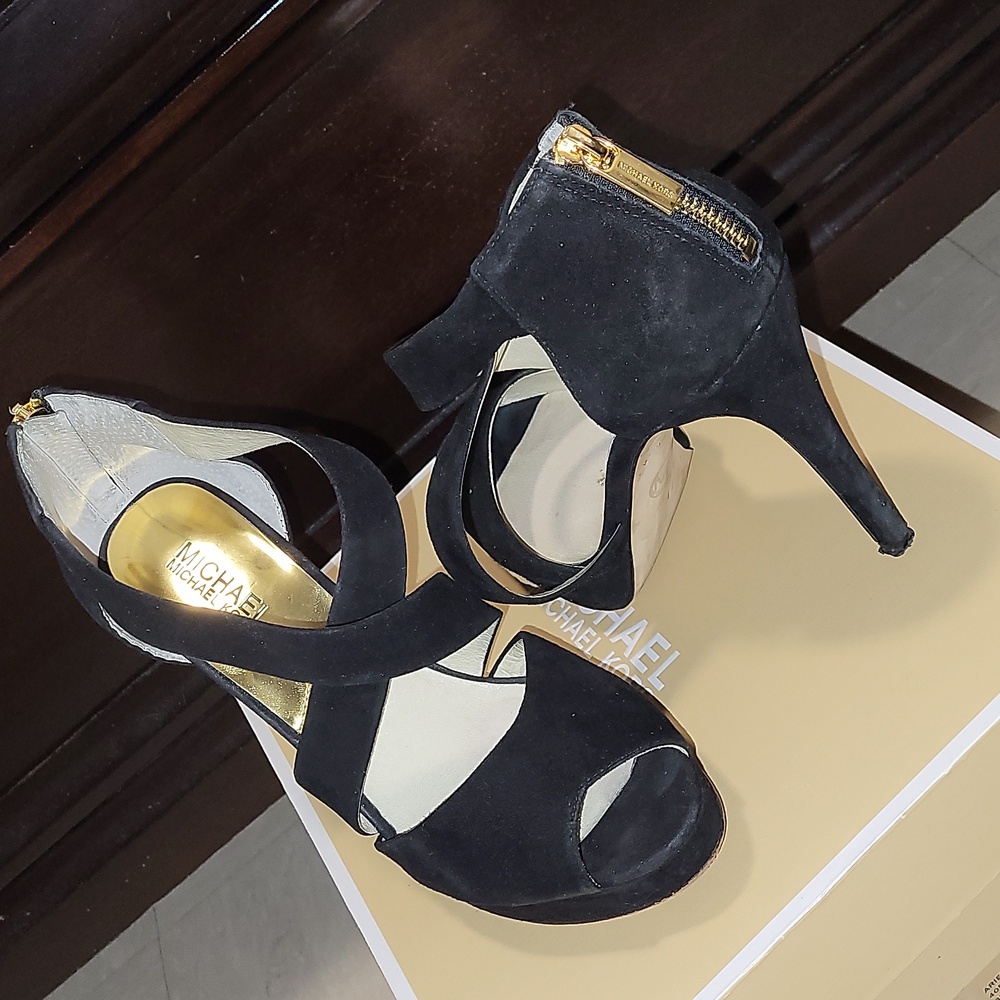 Michael Kors Ariel Platform Sz 8M